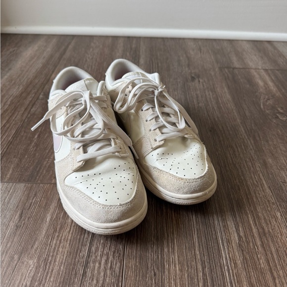 Women’s Nike Dunks - Picture 1 of 4